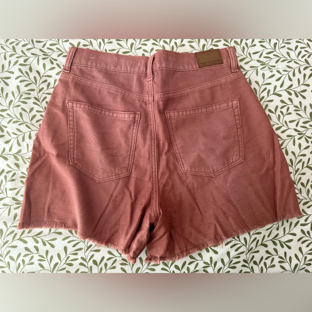 American Eagle Outfitters Dusty Pink High-Rise Shorts new without tags